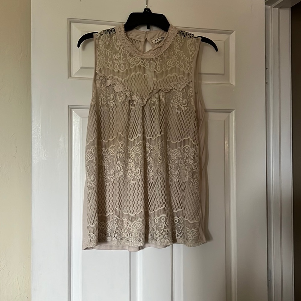 Jolt lace and knit top in XL